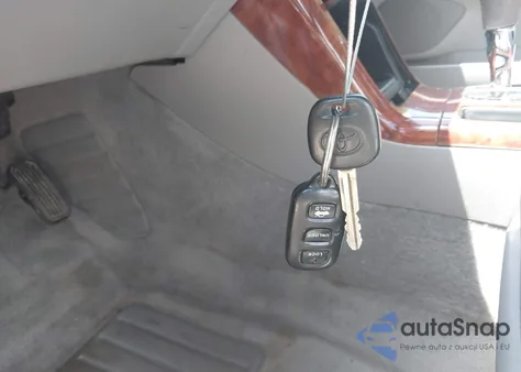 2006 Toyota Camry Xle V6 z USA, uszkodzony, nr VIN 4T1BF30K46U633351